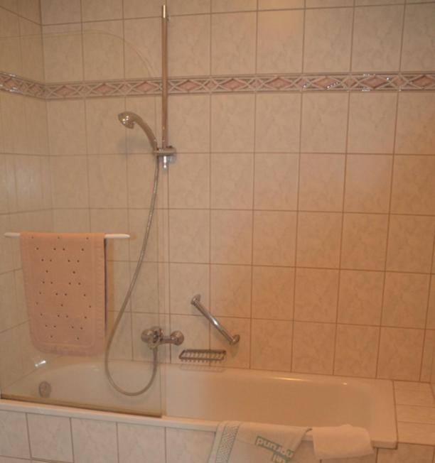 Hotel Wiesengrund Lindenfels Екстериор снимка